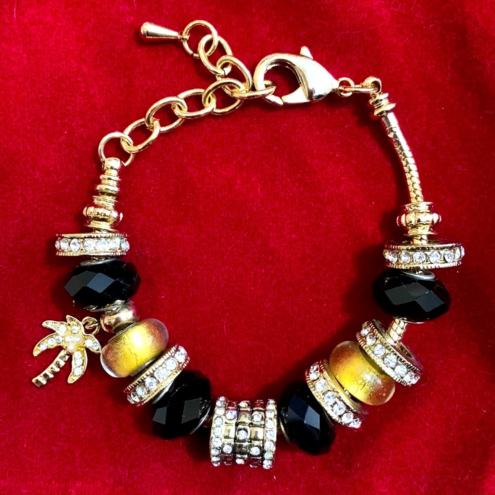 🌹Tropical charm bracelet